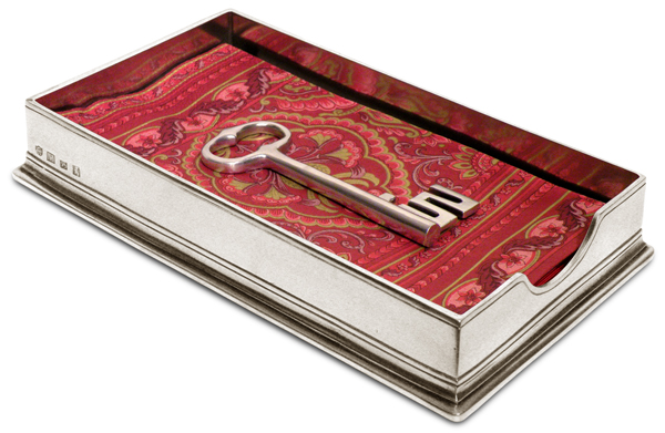 Πετσετοθήκη με κλειδί-βαρίδιο, Γκρι και κόκκινος, κασσίτερος και ξύλο, cm 23,5x13,5xh4