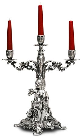 Kerzenhalter 3 armig - sitzender Mädchenfigur, Grau, Zinn / Britannia Metal, cm h 37 left