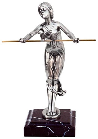 Statuette - dame avec bar, gris et noir, étain / Britannia Metal et Marbre, cm h 20