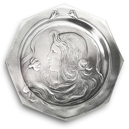 Assiette murale - belle jeune femme de portrait, gris, étain / Britannia Metal, cm Ø 23