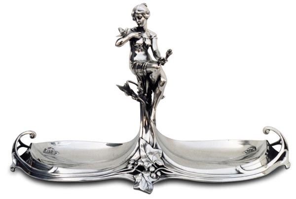 Table centerpiece - sitting woman holding a bouquet of flowers, grey, Pewter / Britannia Metal, cm 44,5 x 19 x h 26