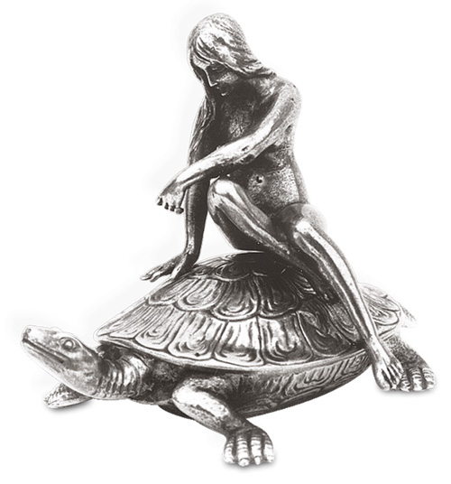Scatola con cerniera - tartaruga con donna seduta, grigio, Metallo (Peltro) / Britannia Metal, cm 13x18x10